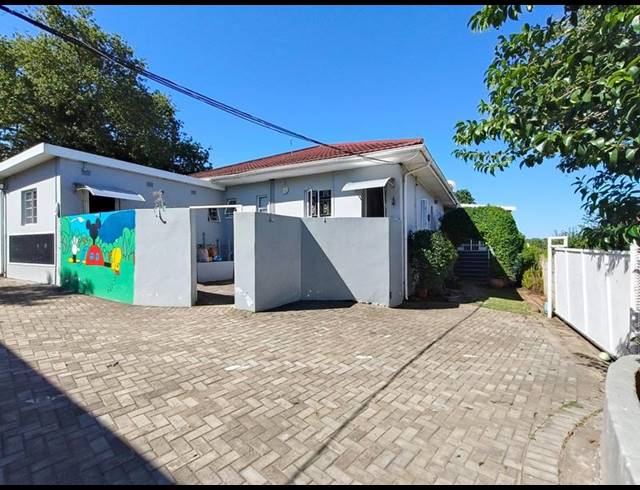 7 BEDROOM HOUSE FOR SALE IN MTHATHA CENTRAL